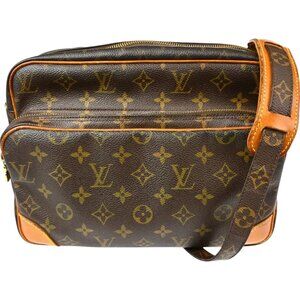 180400BT (S6) Louis Vuitton Crossbody Bag Brown Monogram